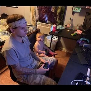 Meet your Posher, Derek